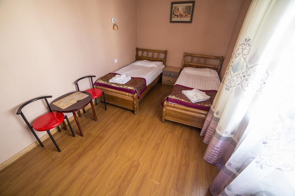 Danista Nomads Tour Hostel Улан-Батор Экстерьер фото