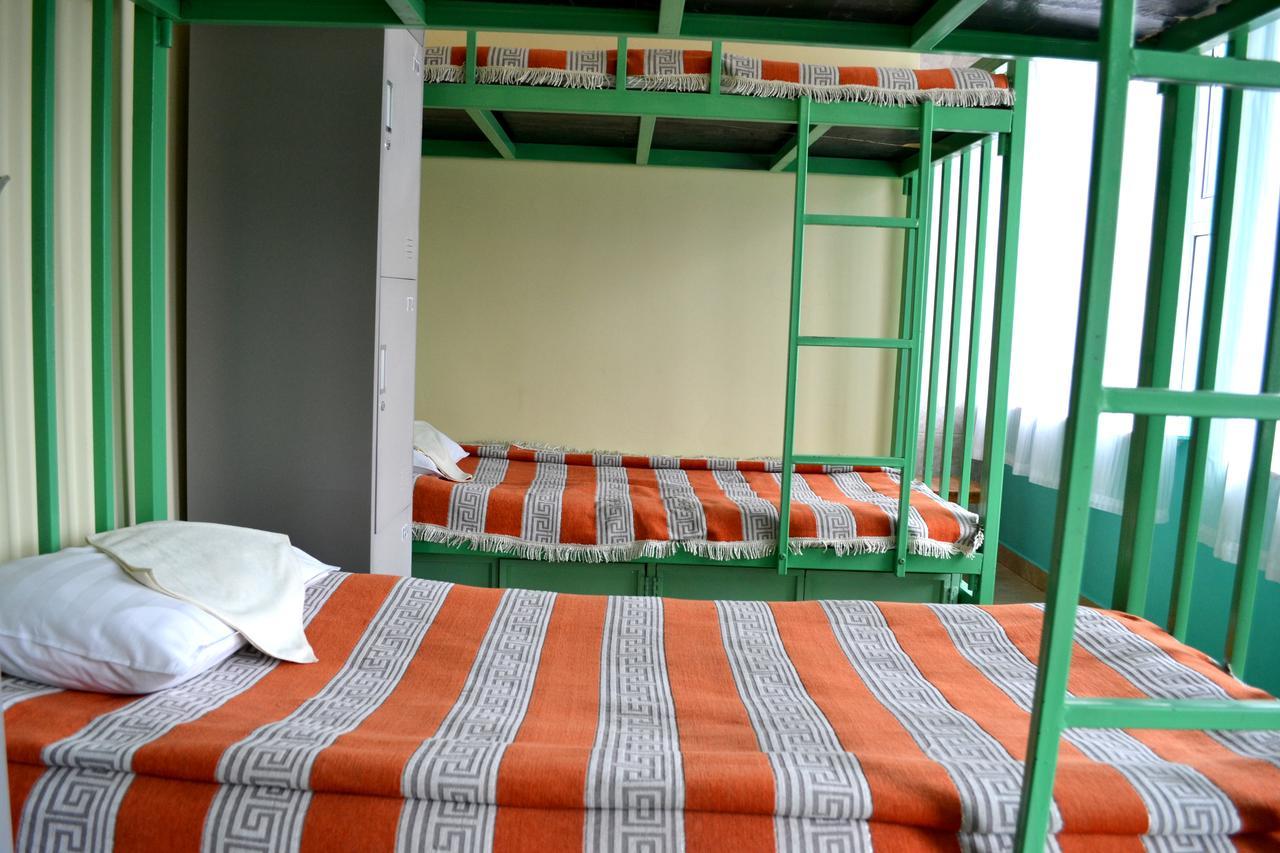 Danista Nomads Tour Hostel Улан-Батор Экстерьер фото