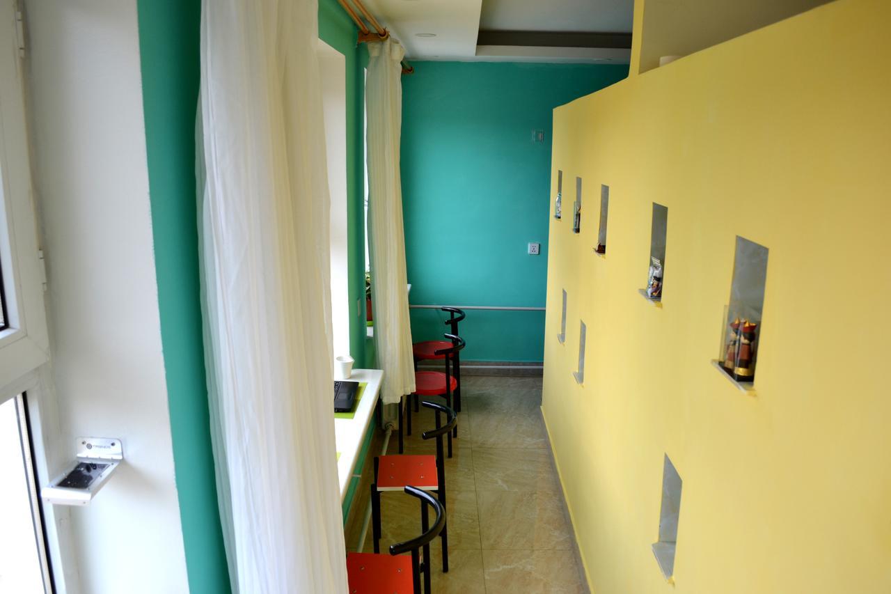 Danista Nomads Tour Hostel Улан-Батор Экстерьер фото